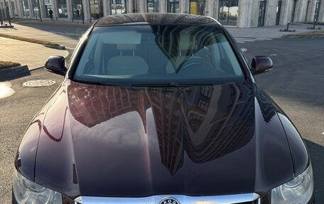 Skoda Superb III рестайлинг, 2010 год, 790 000 рублей, 2 фотография