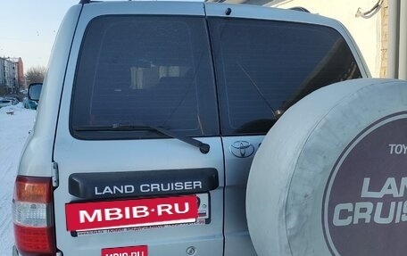 Toyota Land Cruiser 100 рестайлинг 2, 2004 год, 4 300 000 рублей, 14 фотография