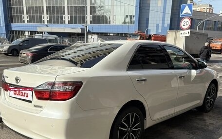 Toyota Camry, 2017 год, 2 100 000 рублей, 2 фотография