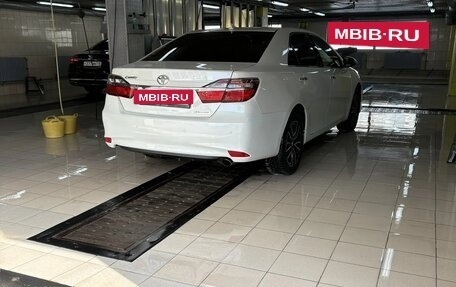 Toyota Camry, 2017 год, 2 100 000 рублей, 5 фотография