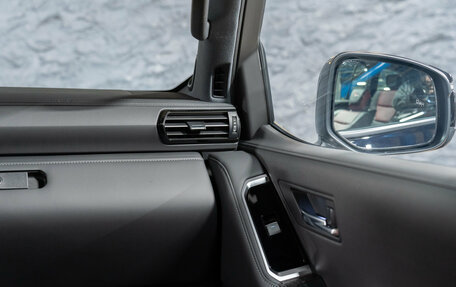 Toyota Land Cruiser, 2025 год, 19 500 000 рублей, 32 фотография