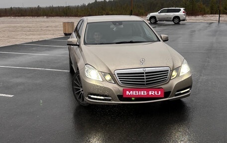 Mercedes-Benz E-Класс, 2011 год, 2 400 000 рублей, 5 фотография