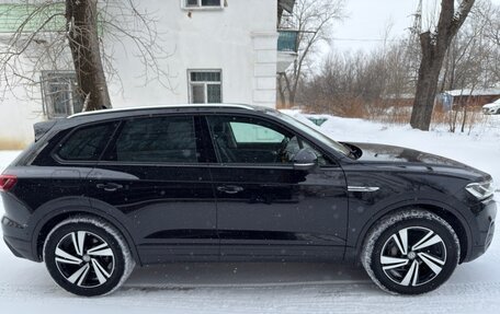 Volkswagen Touareg III, 2019 год, 6 150 000 рублей, 3 фотография