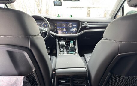 Volkswagen Touareg III, 2019 год, 6 150 000 рублей, 22 фотография