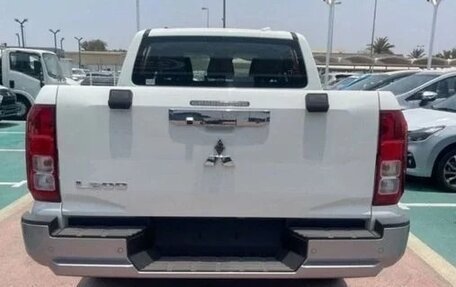 Mitsubishi L200, 2025 год, 3 800 000 рублей, 6 фотография