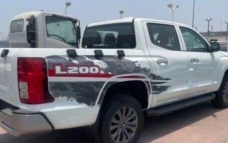 Mitsubishi L200, 2025 год, 3 800 000 рублей, 5 фотография