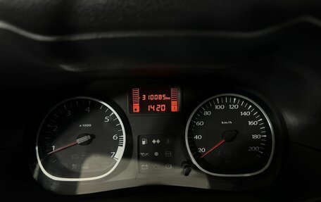 Renault Duster I рестайлинг, 2013 год, 780 000 рублей, 11 фотография