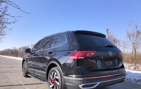 Volkswagen Tiguan II, 2022 год, 2 790 000 рублей, 4 фотография