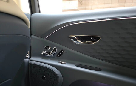 Bentley Flying Spur, 2025 год, 41 760 000 рублей, 7 фотография