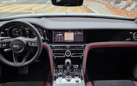 Bentley Flying Spur, 2023 год, 28 490 000 рублей, 10 фотография