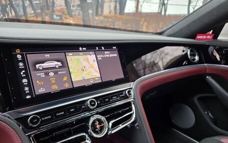 Bentley Flying Spur, 2023 год, 28 490 000 рублей, 13 фотография