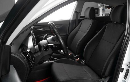 KIA Rio IV, 2021 год, 1 439 000 рублей, 10 фотография