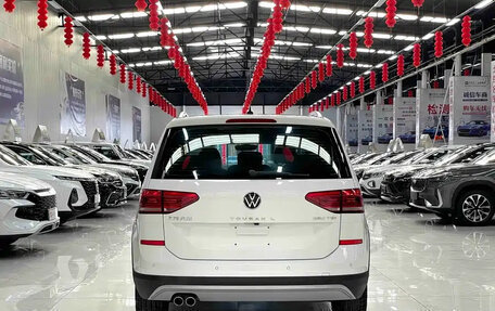 Volkswagen Touran III, 2022 год, 2 685 069 рублей, 5 фотография