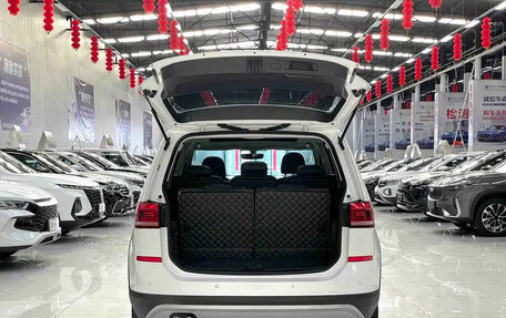 Volkswagen Touran III, 2022 год, 2 685 069 рублей, 7 фотография