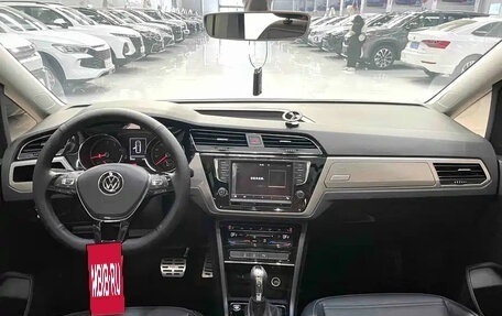 Volkswagen Touran III, 2022 год, 2 685 069 рублей, 11 фотография