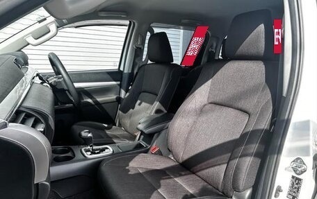 Toyota Hilux VIII, 2023 год, 4 310 007 рублей, 8 фотография