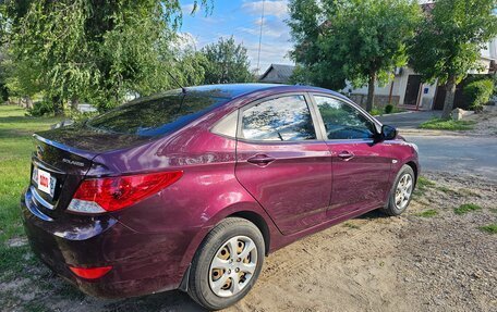 Hyundai Solaris II рестайлинг, 2012 год, 800 000 рублей, 4 фотография