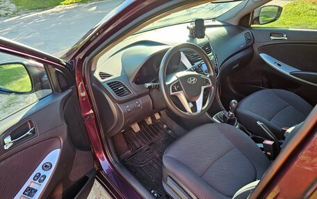 Hyundai Solaris II рестайлинг, 2012 год, 800 000 рублей, 16 фотография