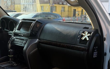 Toyota Land Cruiser 200, 2010 год, 3 050 000 рублей, 13 фотография