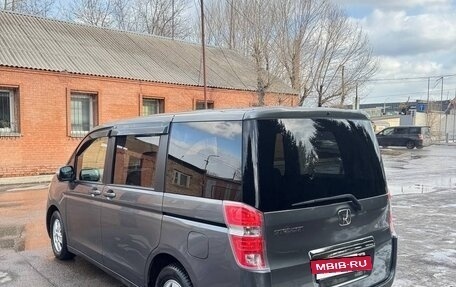 Honda Stepwgn IV, 2011 год, 1 550 000 рублей, 2 фотография