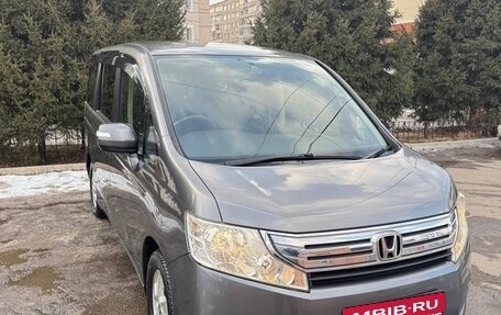 Honda Stepwgn IV, 2011 год, 1 550 000 рублей, 4 фотография