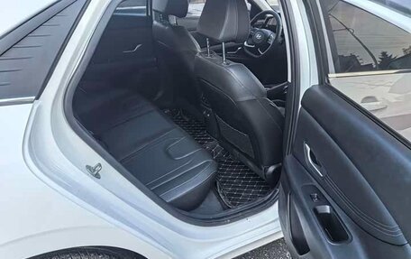 Hyundai Elantra, 2022 год, 1 570 000 рублей, 10 фотография