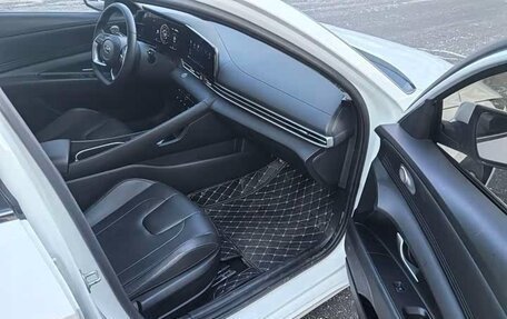 Hyundai Elantra, 2022 год, 1 570 000 рублей, 11 фотография