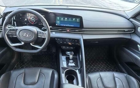 Hyundai Elantra, 2022 год, 1 570 000 рублей, 8 фотография