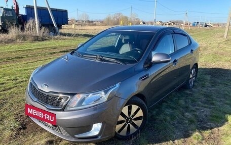 KIA Rio III рестайлинг, 2013 год, 930 000 рублей, 2 фотография