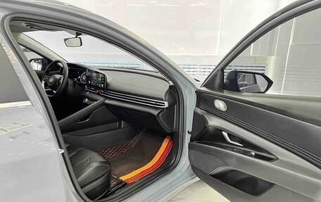 Hyundai Elantra, 2022 год, 1 550 000 рублей, 18 фотография