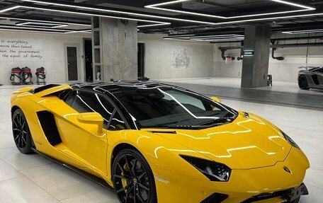 Lamborghini Aventador I рестайлинг, 2019 год, 35 000 000 рублей, 8 фотография