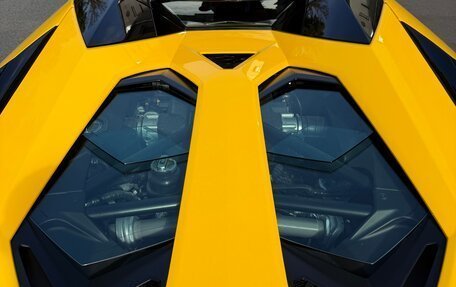 Lamborghini Aventador I рестайлинг, 2019 год, 35 000 000 рублей, 7 фотография