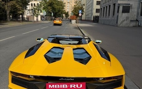 Lamborghini Aventador I рестайлинг, 2019 год, 35 000 000 рублей, 6 фотография
