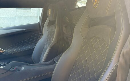 Lamborghini Aventador I рестайлинг, 2019 год, 35 000 000 рублей, 13 фотография