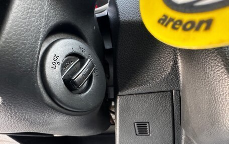 Nissan Tiida, 2011 год, 581 000 рублей, 21 фотография