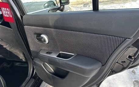 Nissan Tiida, 2011 год, 581 000 рублей, 30 фотография