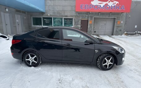 Hyundai Solaris II рестайлинг, 2016 год, 1 000 000 рублей, 5 фотография