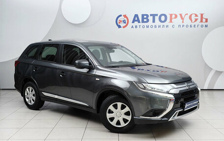 Mitsubishi Outlander III рестайлинг 3, 2020 год, 1 957 000 рублей, 1 фотография