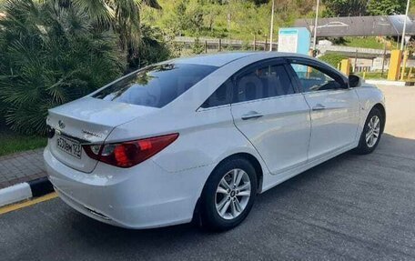 Hyundai Sonata VI, 2011 год, 1 300 000 рублей, 4 фотография