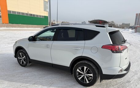 Toyota RAV4, 2018 год, 3 300 000 рублей, 5 фотография