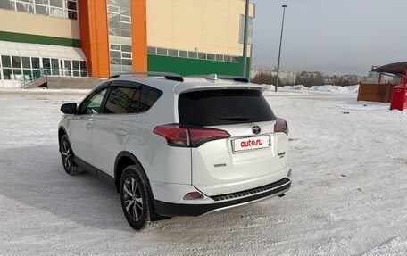 Toyota RAV4, 2018 год, 3 300 000 рублей, 7 фотография