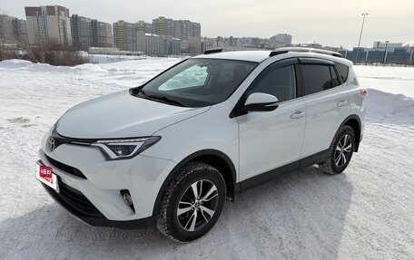 Toyota RAV4, 2018 год, 3 300 000 рублей, 4 фотография