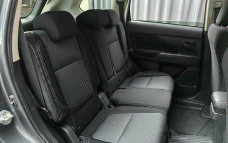 Mitsubishi Outlander III рестайлинг 3, 2020 год, 1 957 000 рублей, 9 фотография