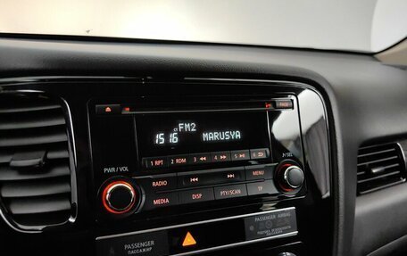 Mitsubishi Outlander III рестайлинг 3, 2020 год, 1 957 000 рублей, 14 фотография