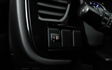 Mitsubishi Outlander III рестайлинг 3, 2020 год, 1 957 000 рублей, 22 фотография