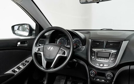 Hyundai Solaris II рестайлинг, 2016 год, 911 000 рублей, 8 фотография