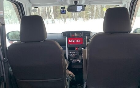 Toyota Roomy I, 2021 год, 1 355 000 рублей, 8 фотография