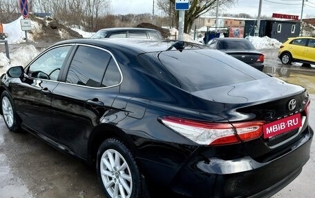 Toyota Camry, 2021 год, 3 150 000 рублей, 5 фотография