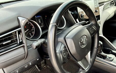 Toyota Camry, 2021 год, 3 150 000 рублей, 10 фотография