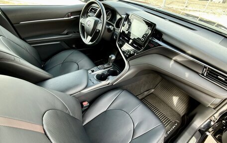 Toyota Camry, 2021 год, 3 150 000 рублей, 13 фотография